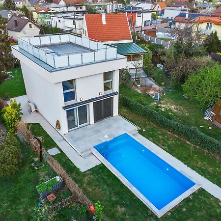 Villa Jaeger Mit Pool In Wien Luaran gambar